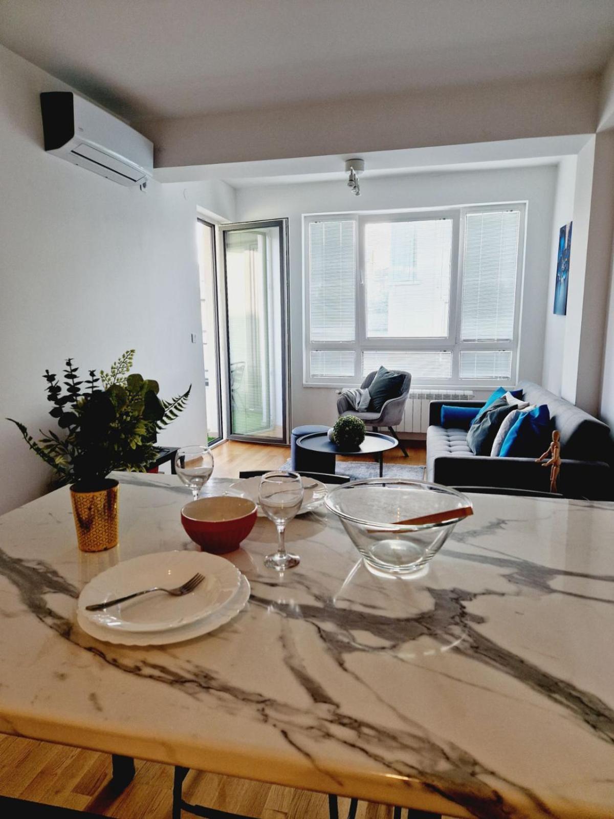 Kamche Lux Apartment Skopje Buitenkant foto