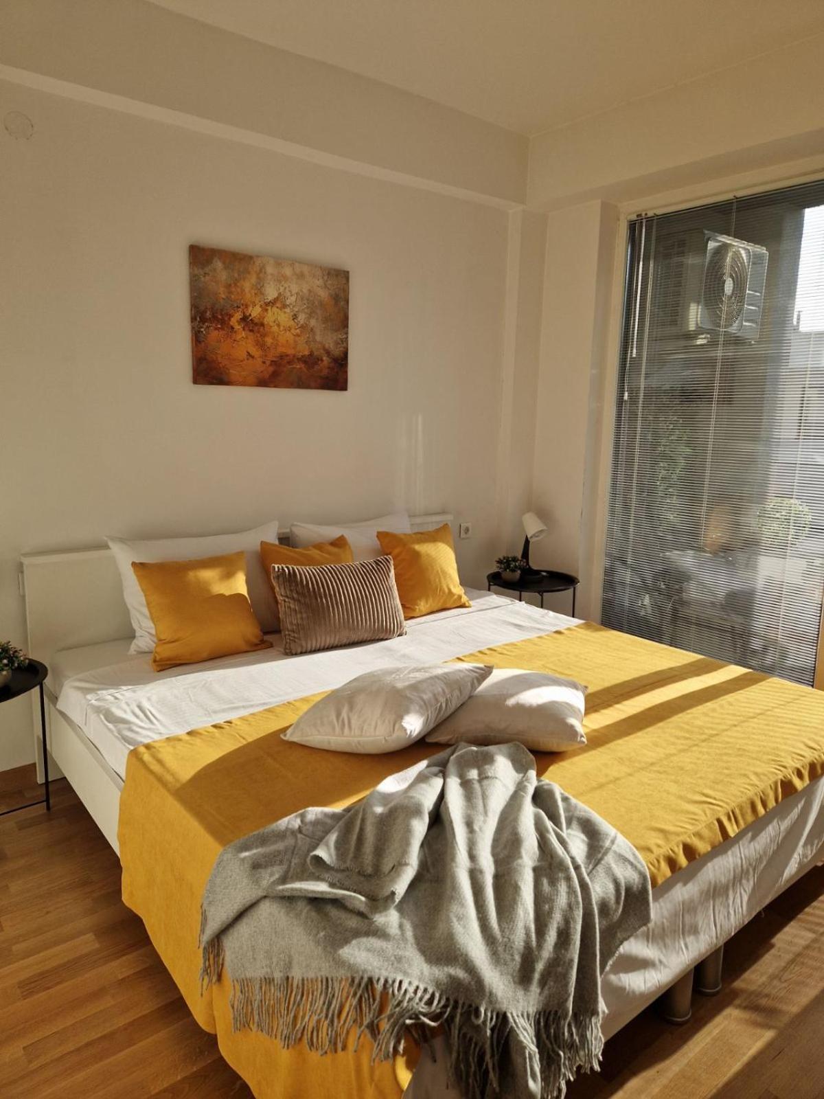 Kamche Lux Apartment Skopje Buitenkant foto