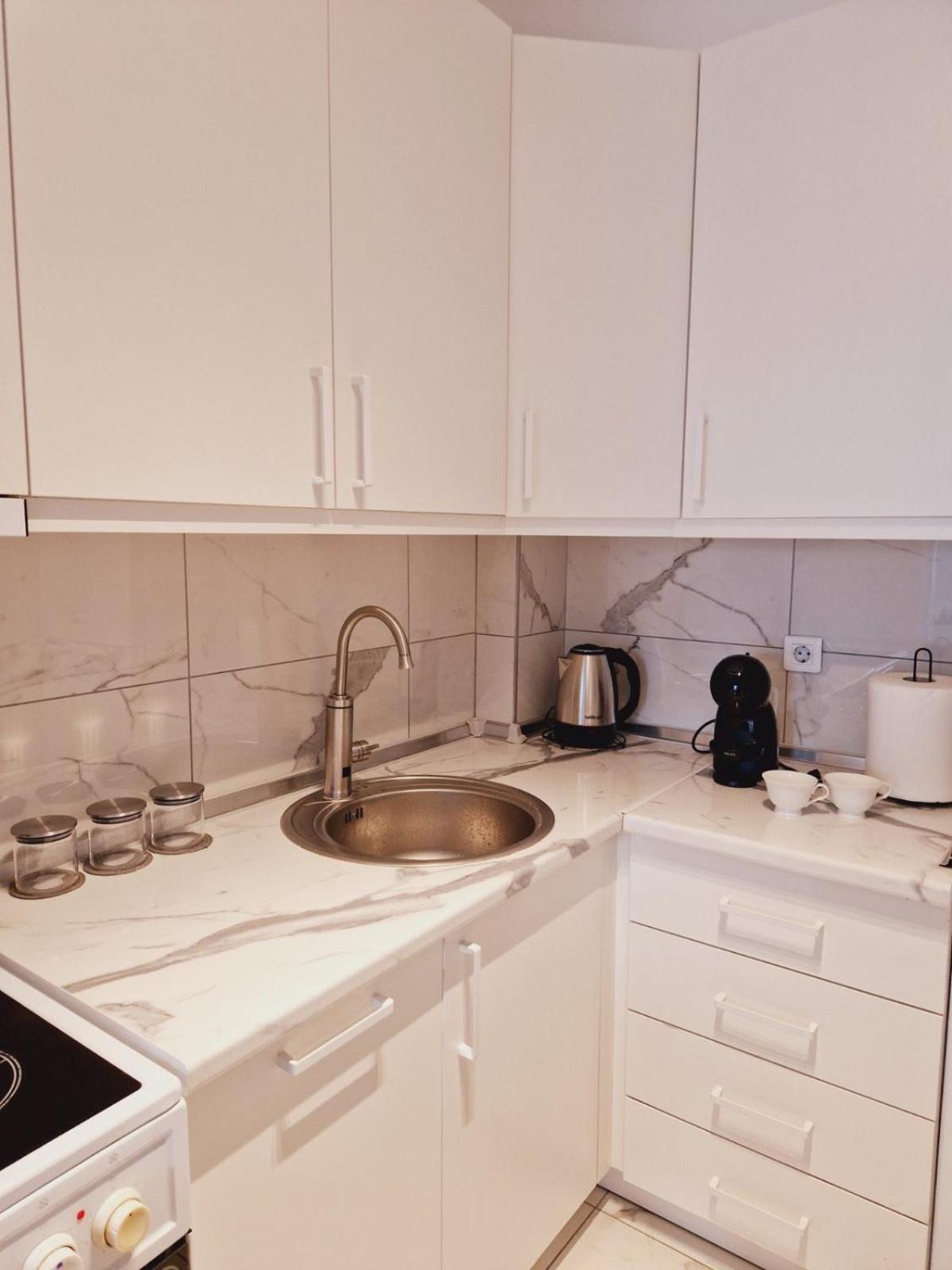 Kamche Lux Apartment Skopje Buitenkant foto