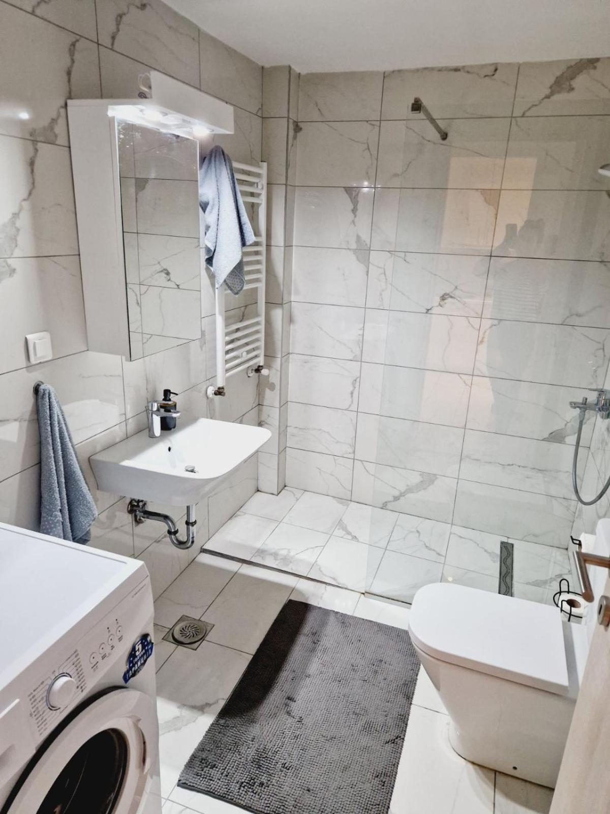 Kamche Lux Apartment Skopje Buitenkant foto