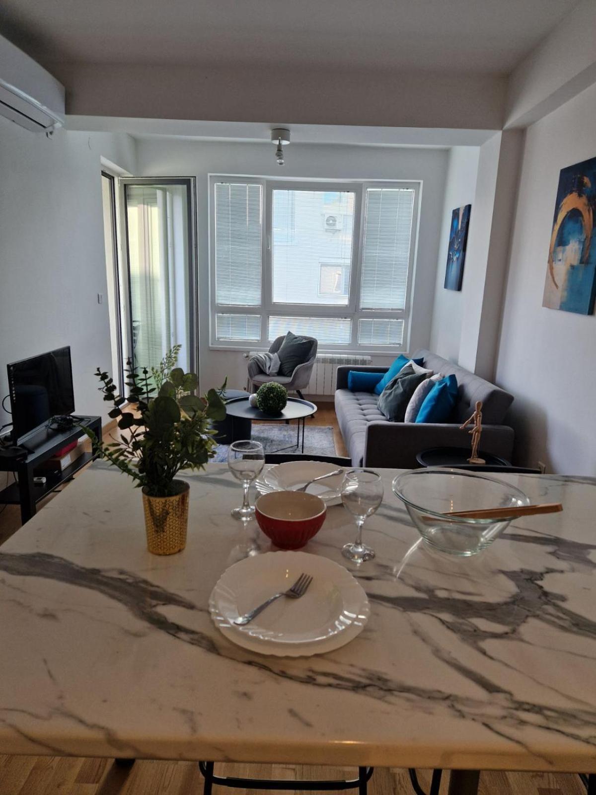 Kamche Lux Apartment Skopje Buitenkant foto
