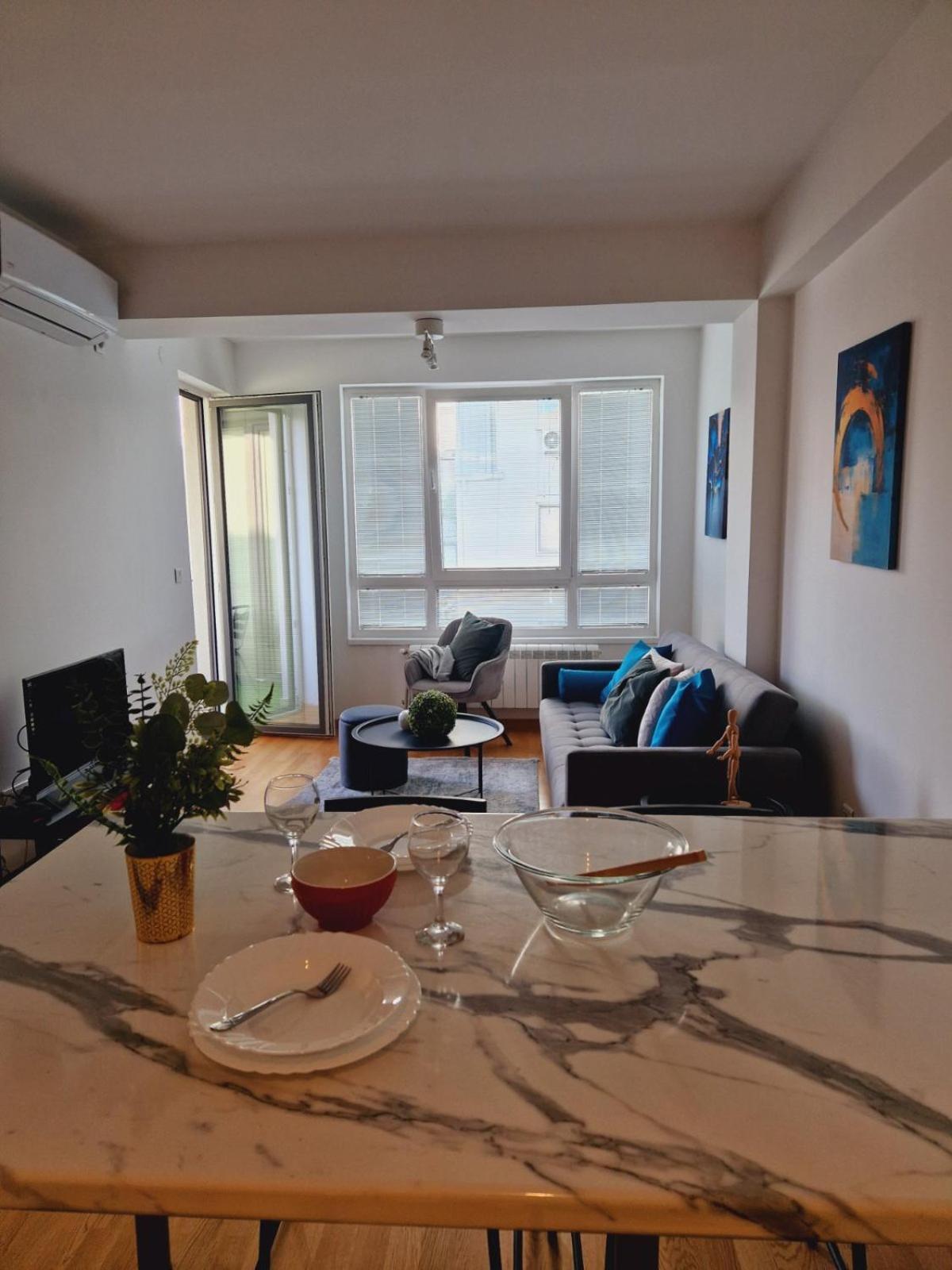 Kamche Lux Apartment Skopje Buitenkant foto